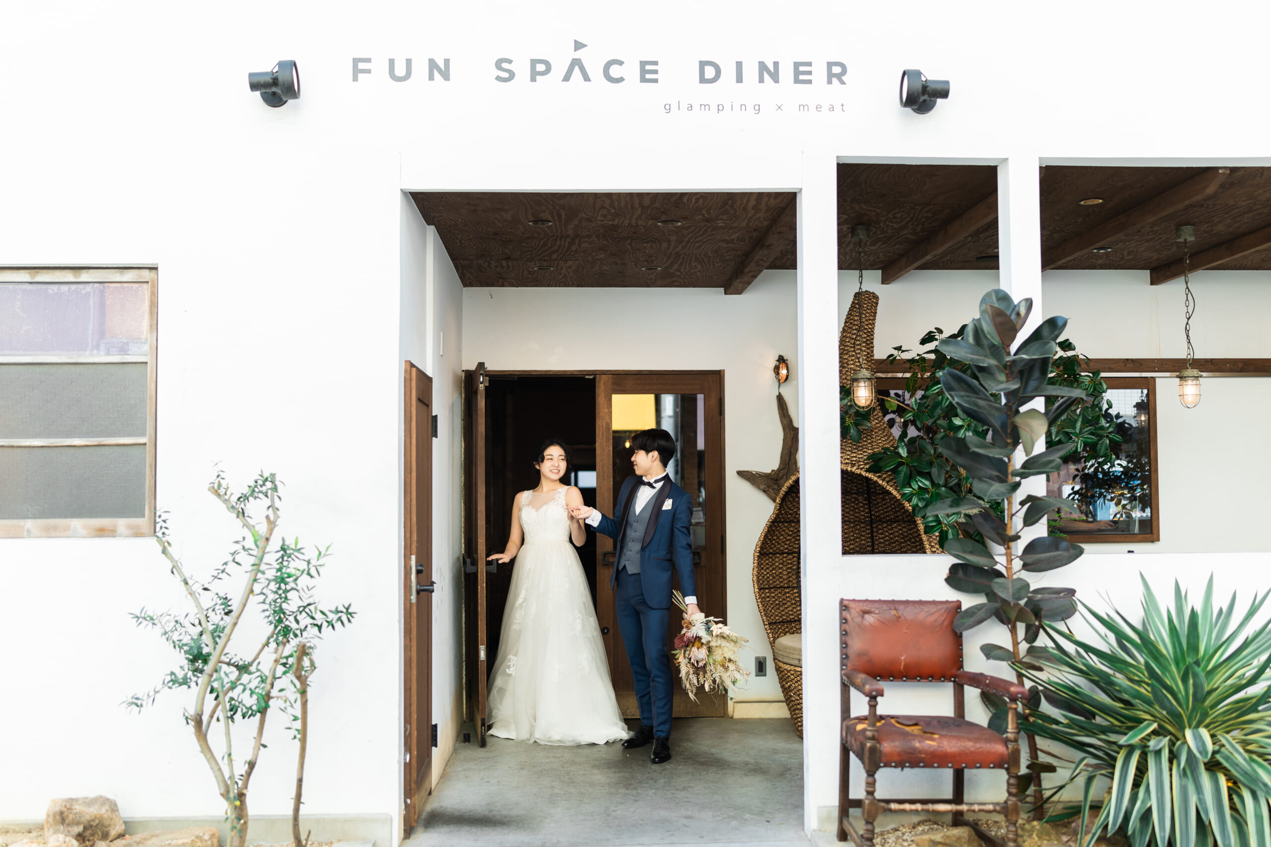 FUN SPACE DINER エントランス レトロ婚