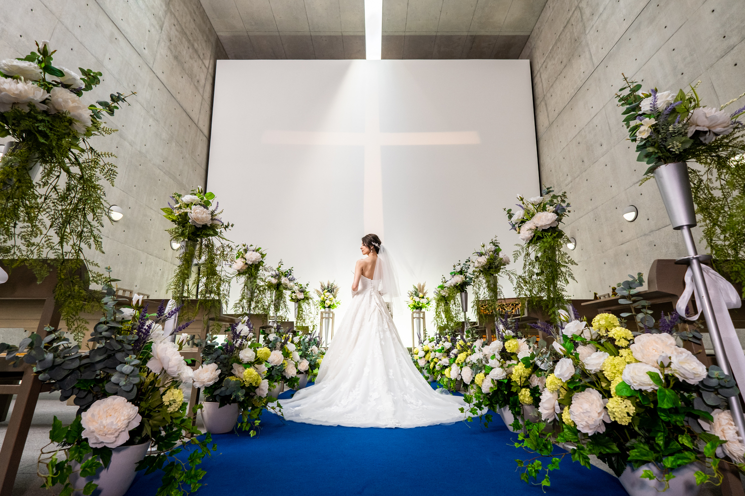 グラントニッコー淡路の安藤忠雄設計の「海の教会」は神秘的な誓いの場|レトロ婚