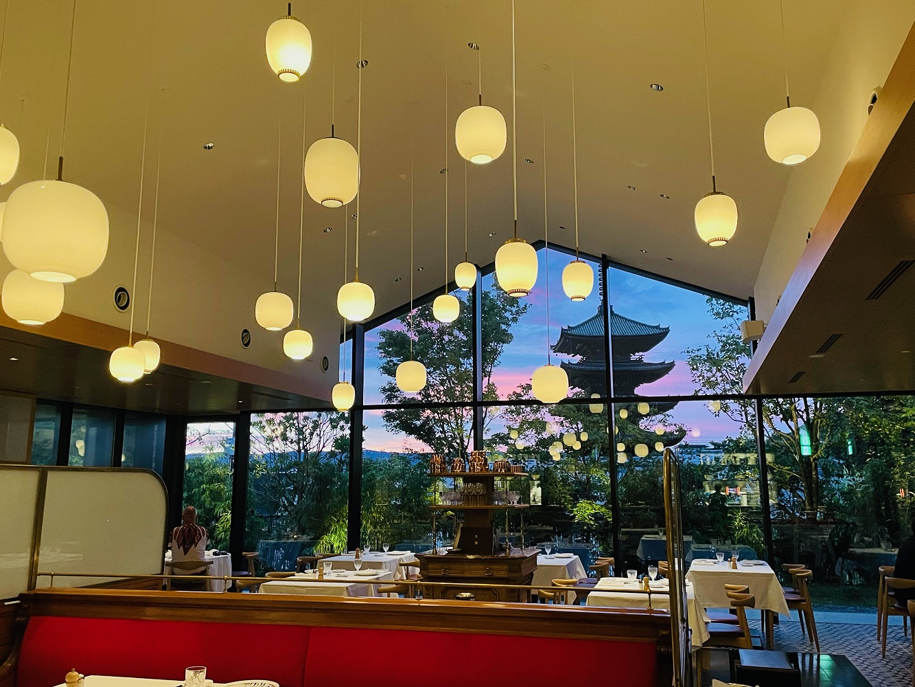 京都東山「ブノワ京都」で叶える上質なオリジナル結婚式｜レトロ婚プロデュース