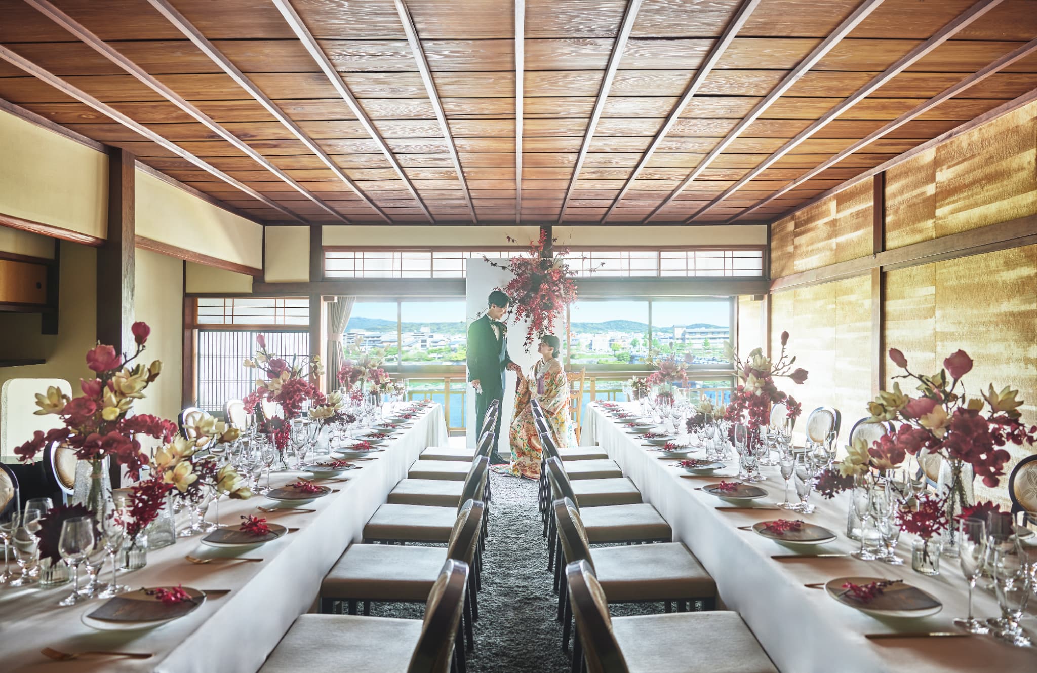 【大阪・京都・神戸】少人数婚・家族との結婚式だからこそ叶う!心あたたまる結婚式の魅力とおすすめ会場5選|レトロ婚プロデュース