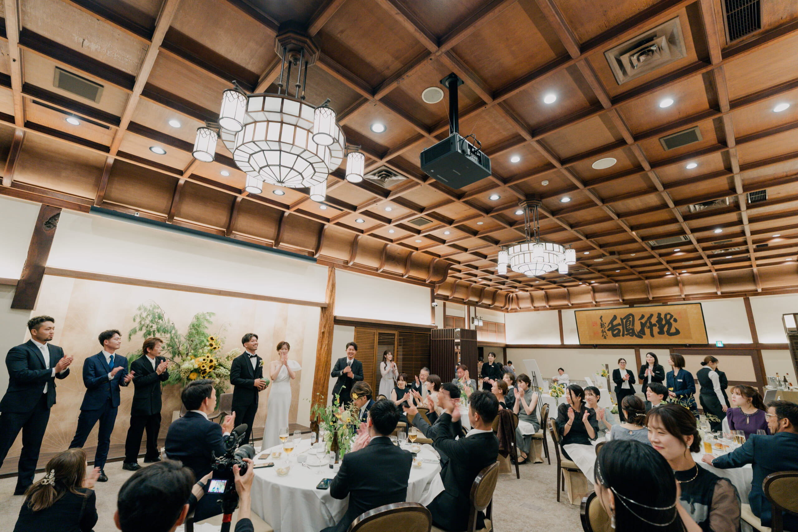 京都「FUNATSURU KYOTO KAMOGAWA RESORT」の結婚式レポート|レトロ婚プロデュース
